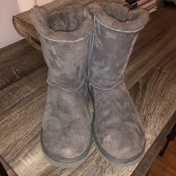 Gray bailey bow ugg boots - Picture 2 of 7